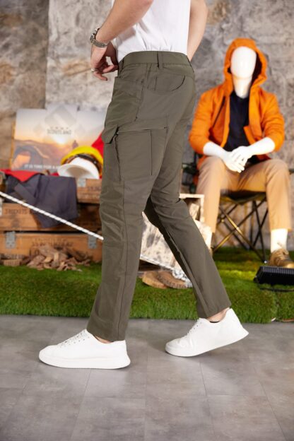 Sporty stylish cargo trousers - Image 2